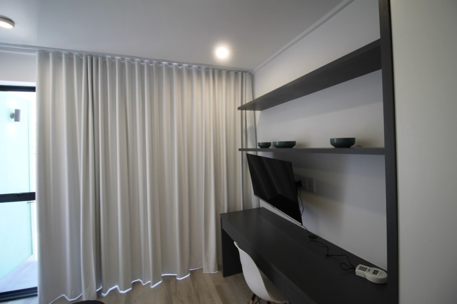 1 Bedroom Property for Sale in Woodstock Western Cape